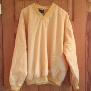 Windbreaker pullover